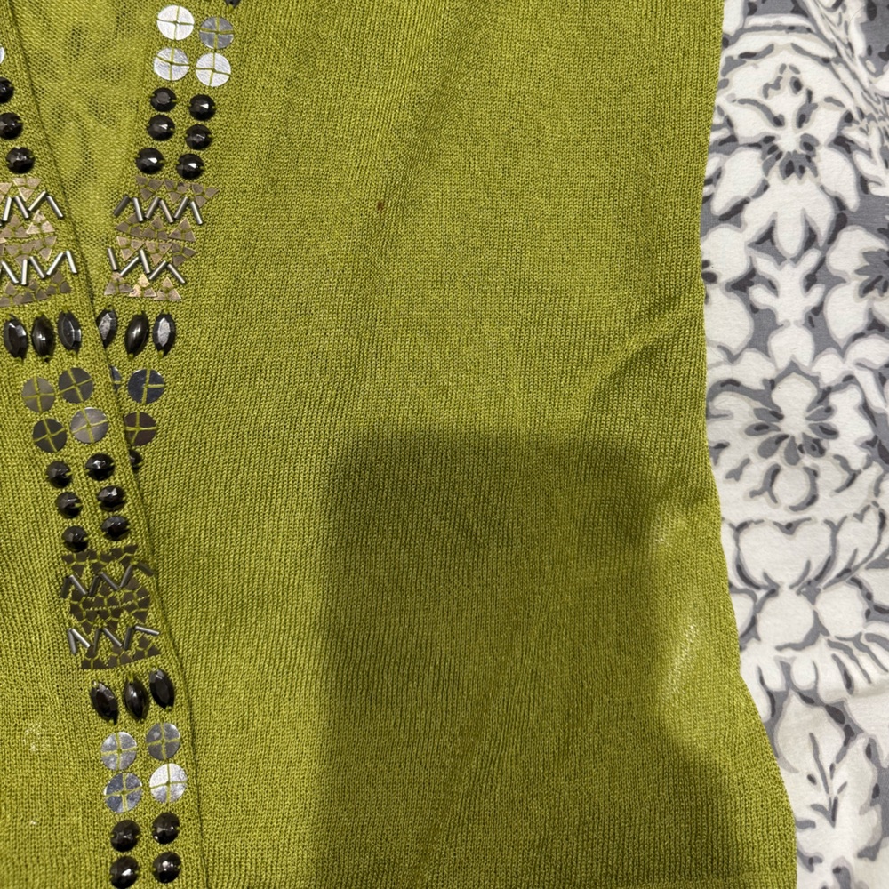 Jones New York pistachio Green Cardigan with Embellishments size S - fits M too - Picture 7 of 12